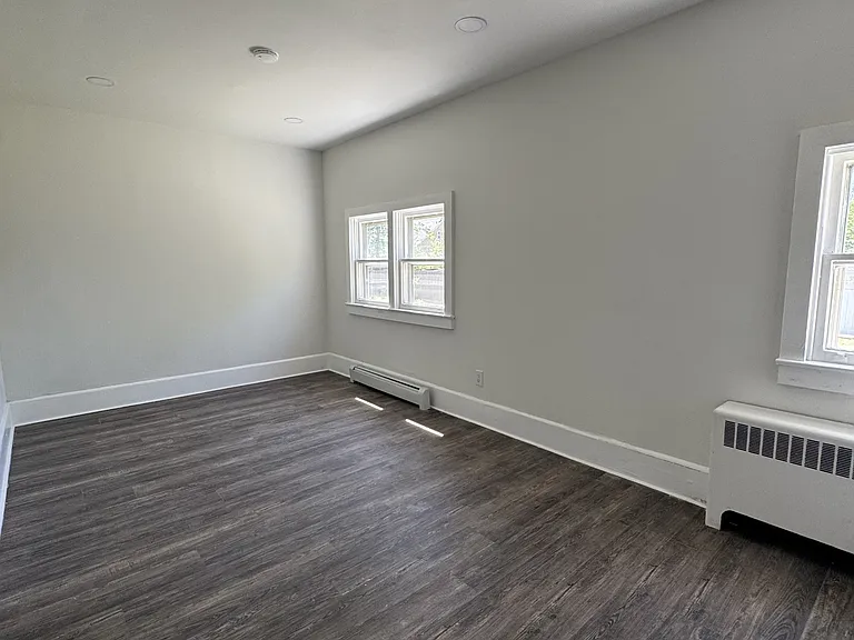 517 Bentley Ave #B — Photo 2