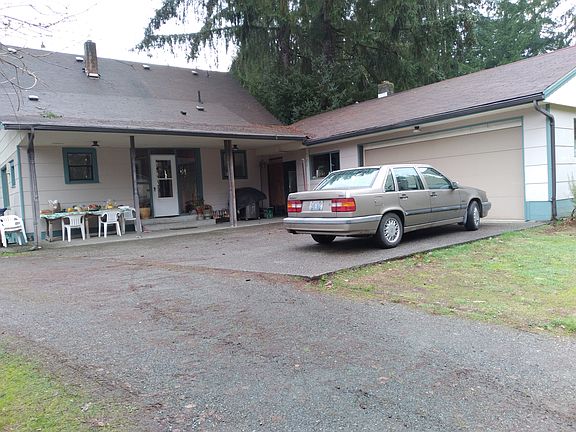 3rd image of 1421 N Machias Rd