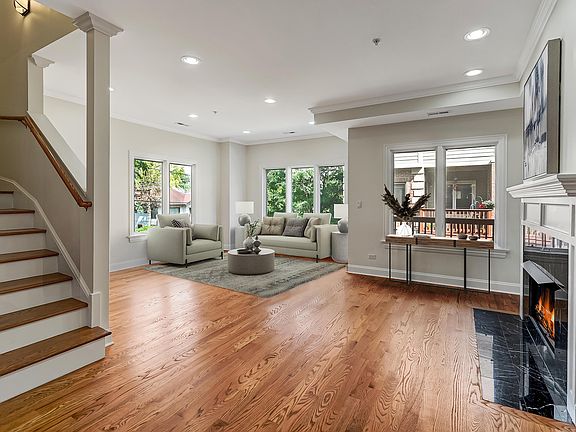 4th image of 3631 Forest Ave Unit A
