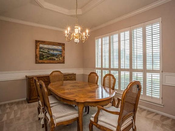 3rd image of 5270 Greenbriar Ln