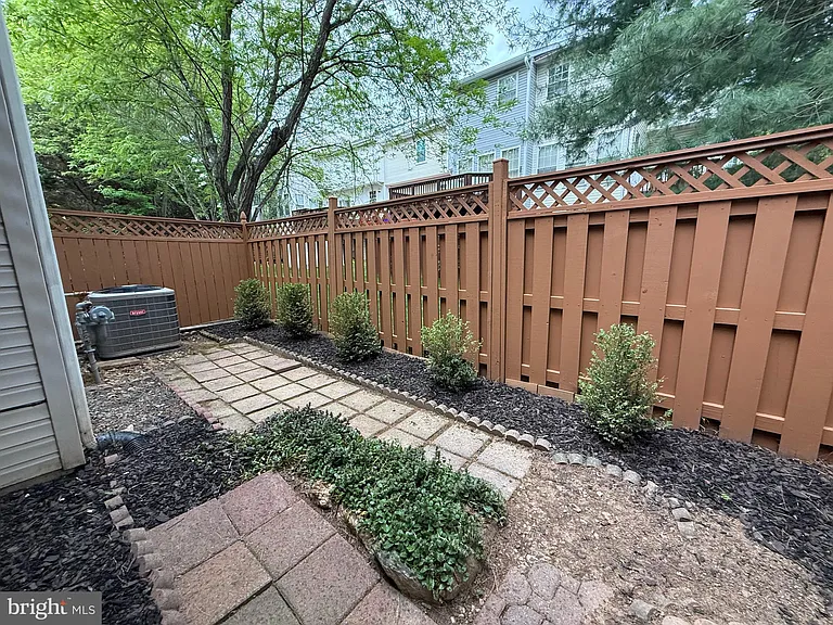 8 Diamond Hill Ct — Photo 28