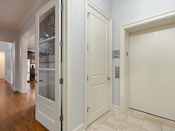 4th image of 591 Lexington Club Ct APT 202