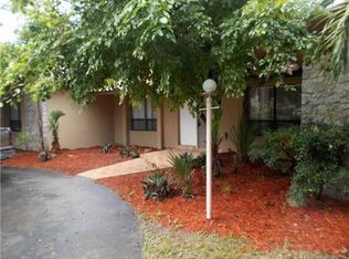 21410 NE 19th Ave, Miami, FL 33179