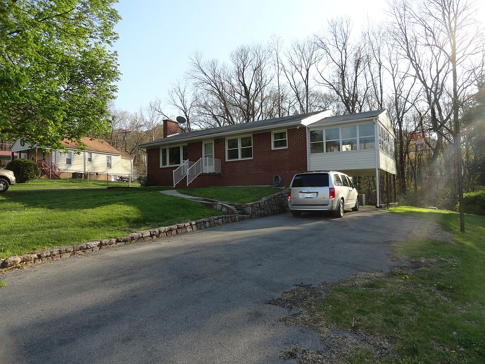 1st image of 1806 Oakland St