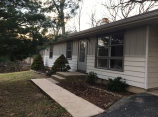 590 Banbury Rd, Mundelein, IL 60060