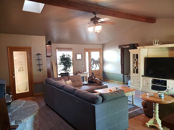 3rd image of 421 Askew Way