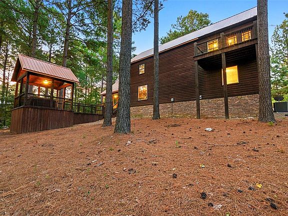 3rd image of 45 Mountain Pine Trl