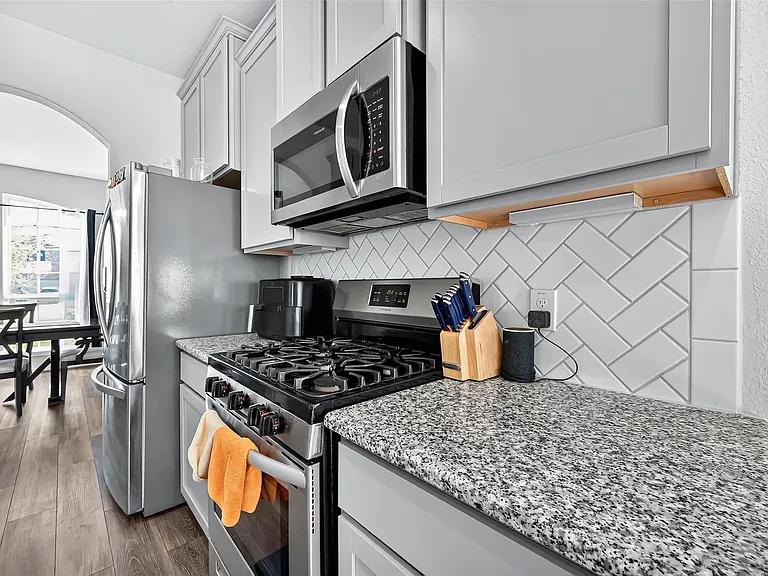 1601 Darwin Cedar Dr — Photo 15