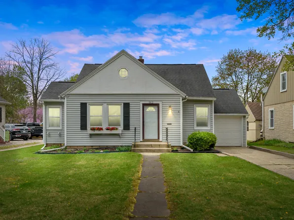 3812 Oakland Dr, Kalamazoo, MI 49008