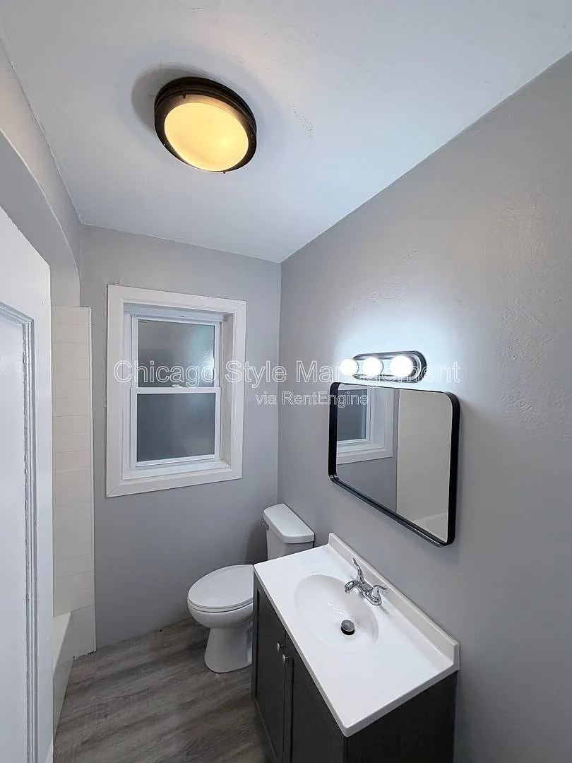 2 bed, 1.0 bath, $1,595 — Photo 4