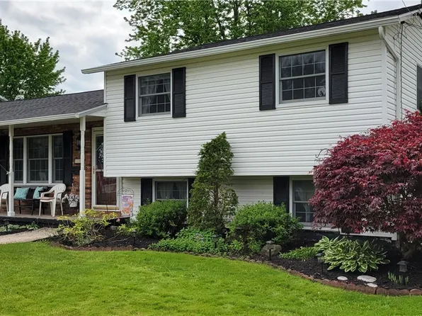 5009 Driftwood Dr, Liverpool, NY 13088