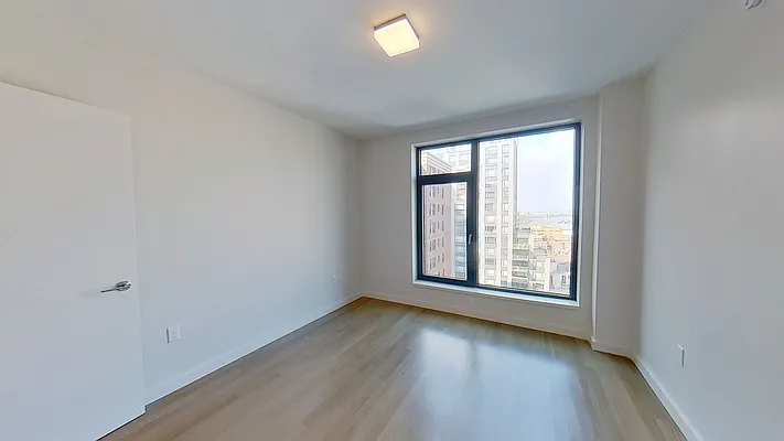 Rented by Bond New York | media 32