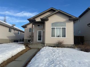 31 S Kreiner Cres, Whitecourt, AB T7S1X5