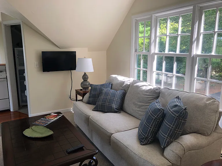 20 Lobb Ln — Photo 3