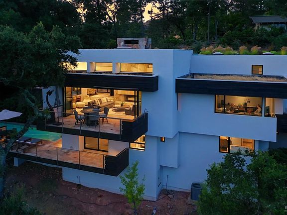 4th image of 149 Knoll Place
