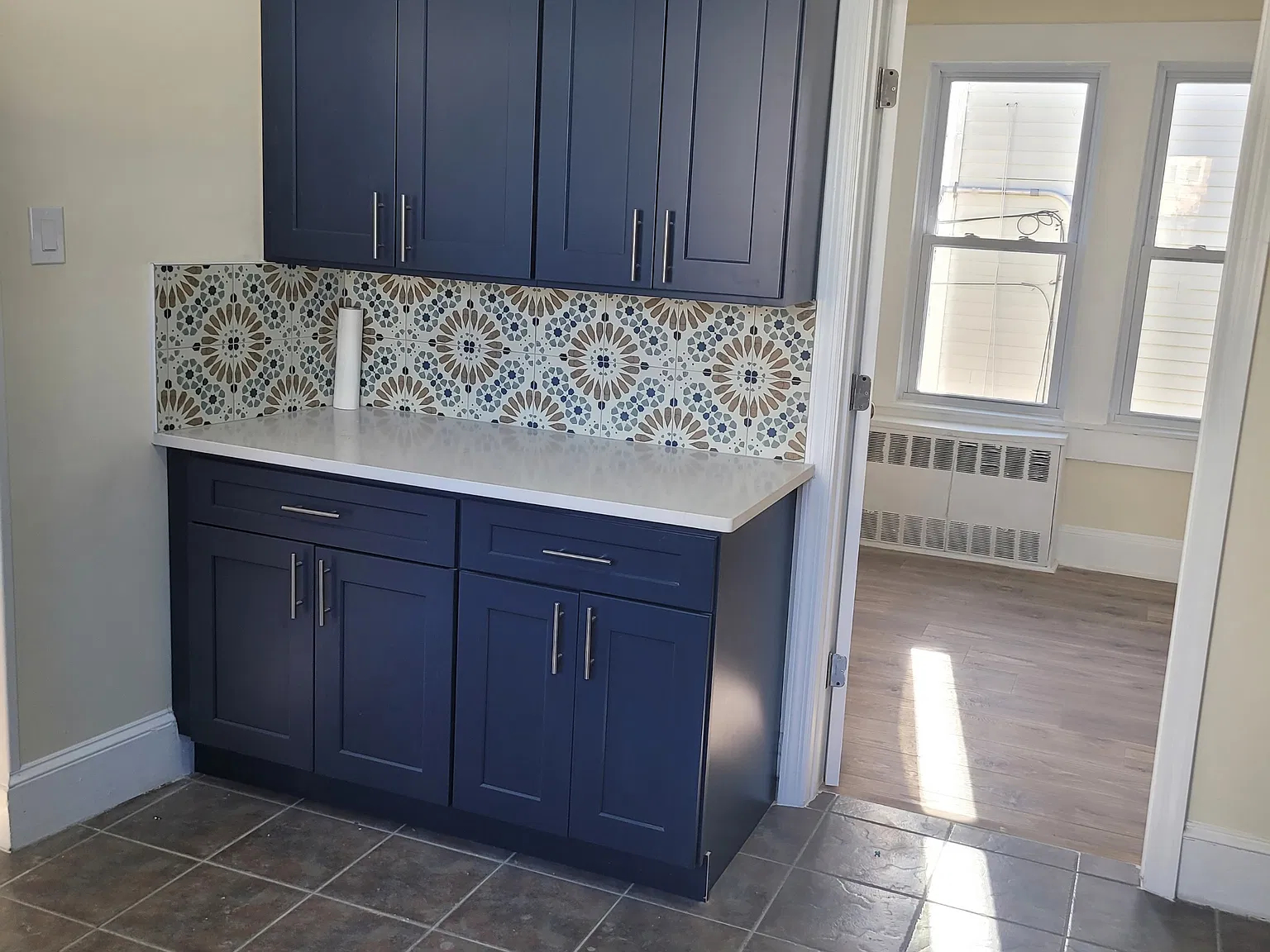 3 bed, 1100 sqft, $2,700 — Photo 4