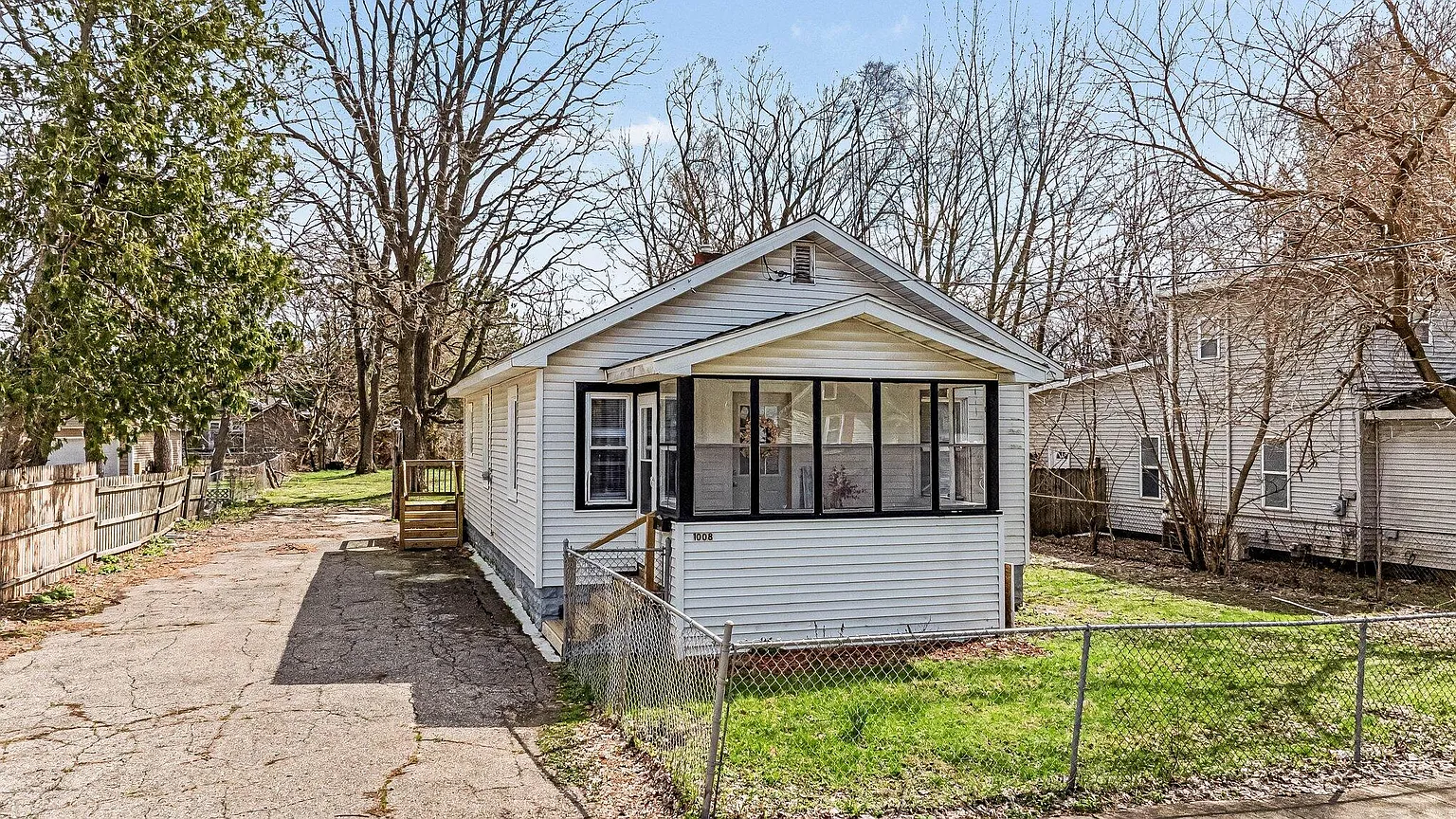 1008 Cooper Ave photo 1