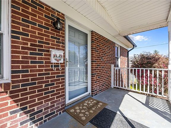 4th image of 1515 Woodland Ave