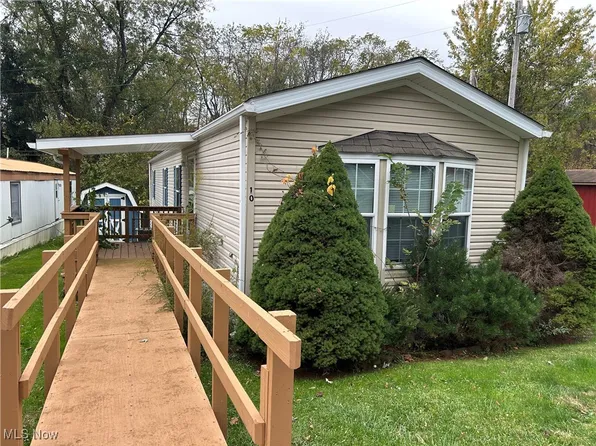 50023 Lin Chris Dr, Saint Clairsville, OH 43950