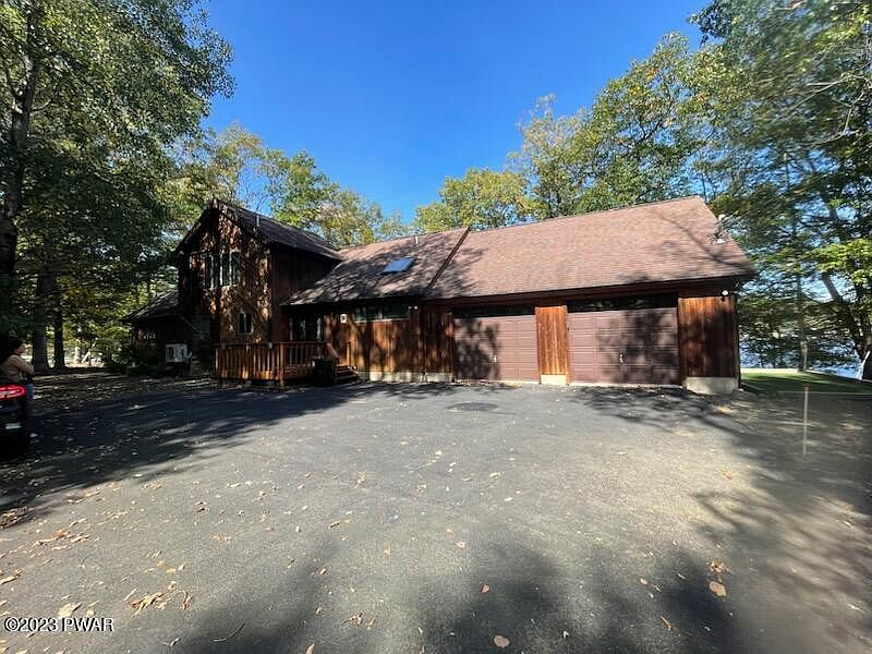 2nd image of 357 Falling Waters Blvd