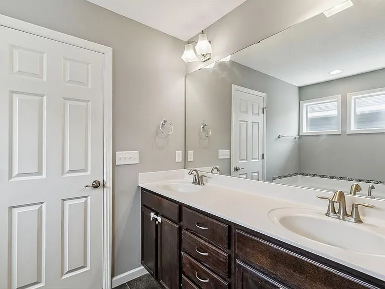 12420 Bataan St NE — Photo 19