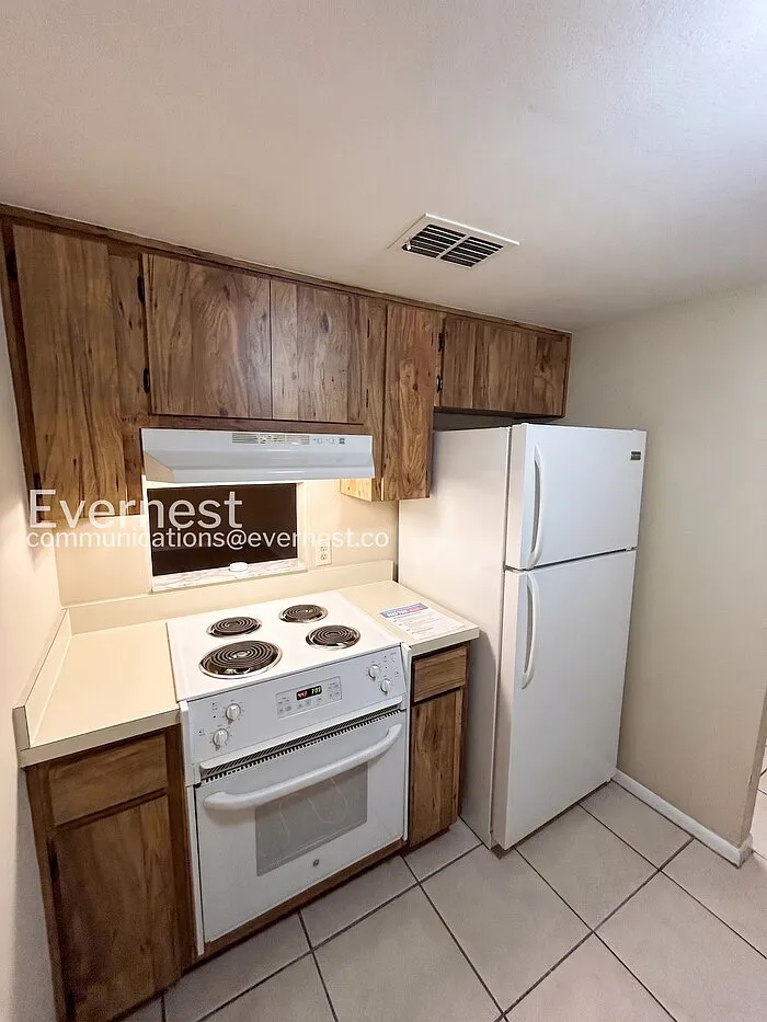 1 bed, 1.0 bath, 547 sqft, $945 — Photo 4
