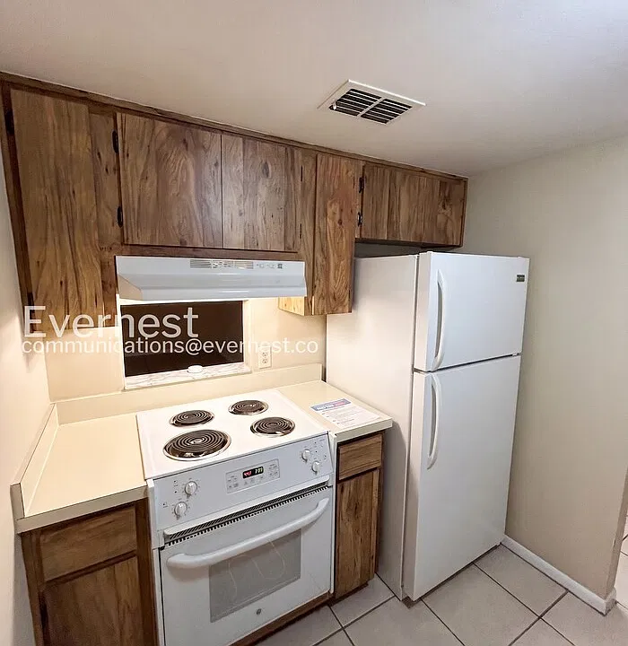 5541 Bay Blvd #301