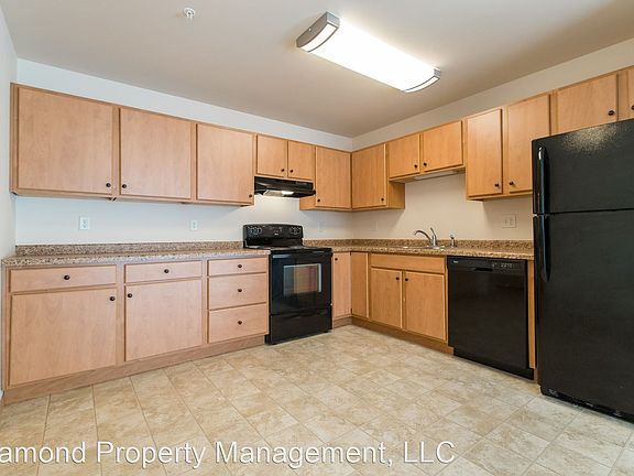 2nd image of 631 32nd St N #206