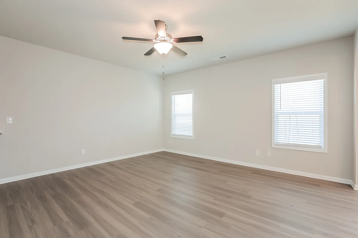 Building Photo - 3249 SE Lilac Creek Trl