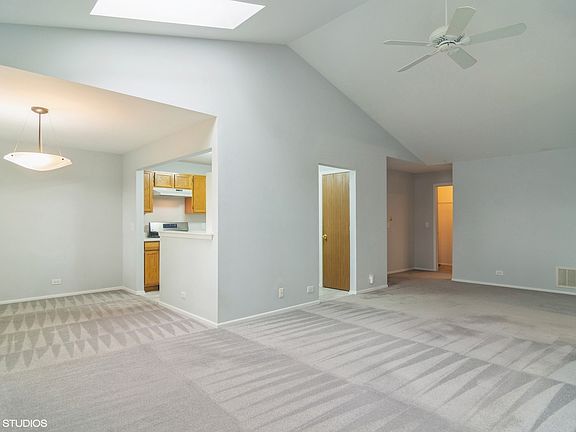 4th image of 2865 Meadow Ln #Lz2