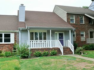 214 Meadowcrest Dr, Florence, AL 35630