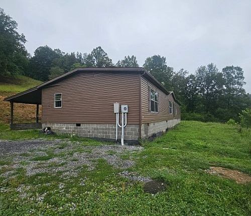 3rd image of 2207 Upper Mill Creek Rd