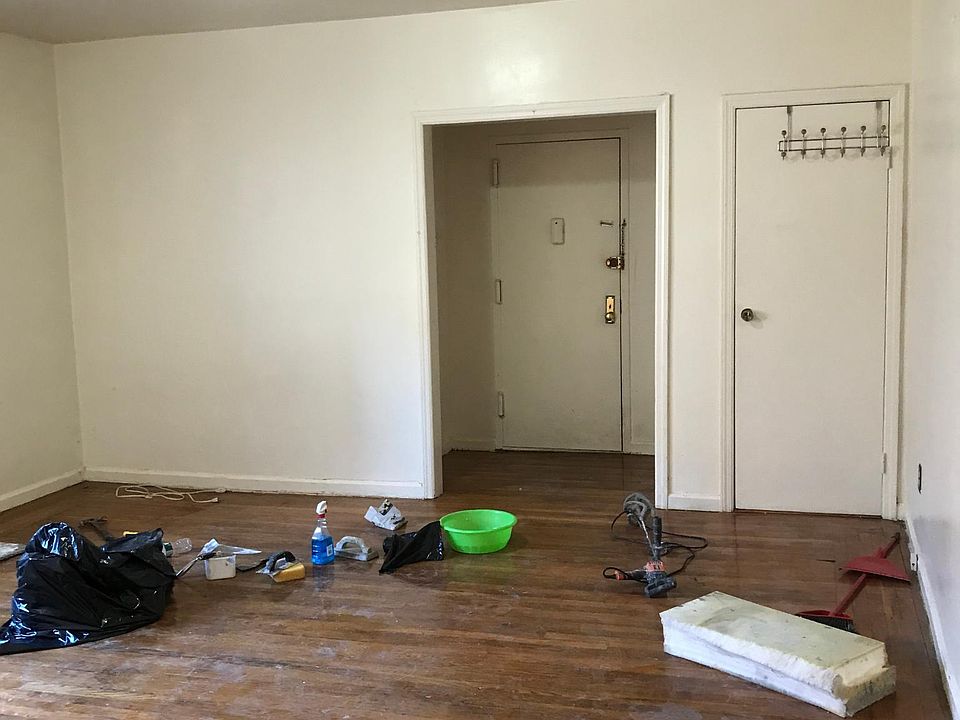 1st image of 3040 Locust Hill Ave #2F