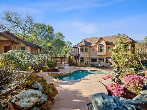 8749 Noland Ln, Fair Oaks, CA 95628