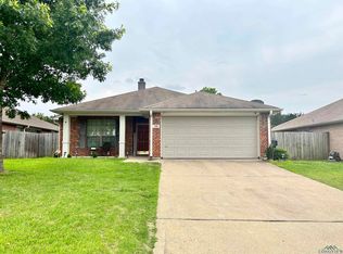 208 McClendon Ln, Longview, TX 75605