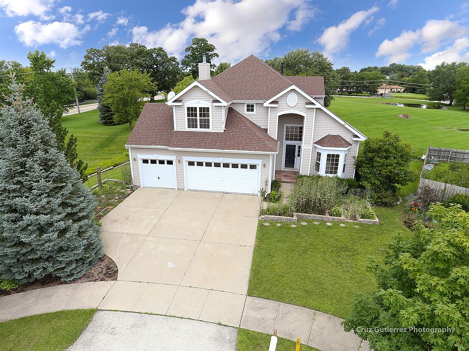 1st image of 415 Farmwood Ct