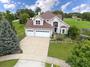 415 Farmwood Ct, Round Lake, IL 60073