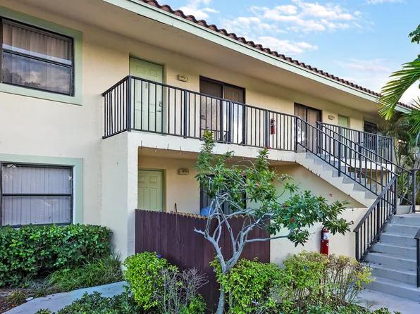 1979 NW 4th Ave APT E, Boca Raton, FL 33432