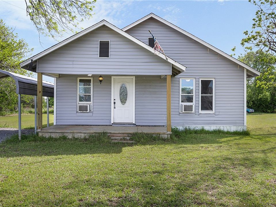 1st image of 114 Worthy St