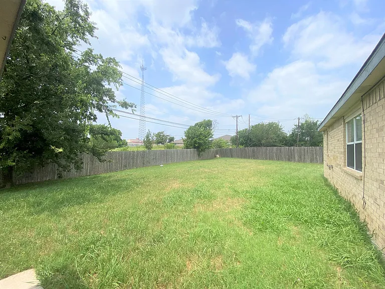 4610 Stallion Dr — Photo 14