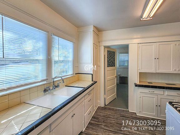 5th image of 383 N Wilson Ave #383