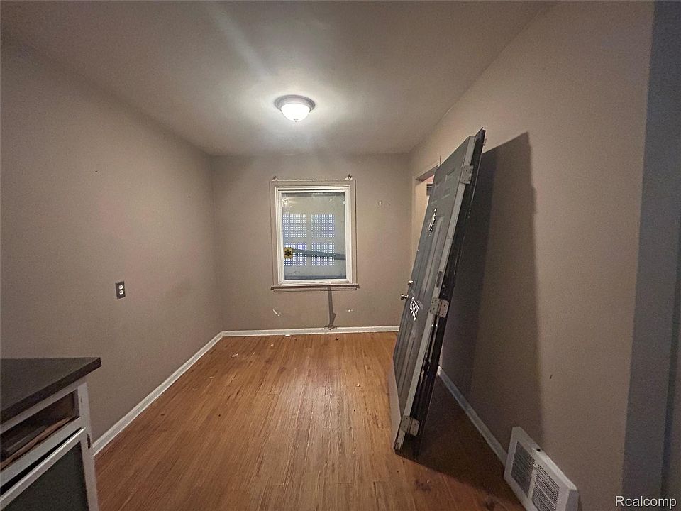 6378 Brace St, photo 5