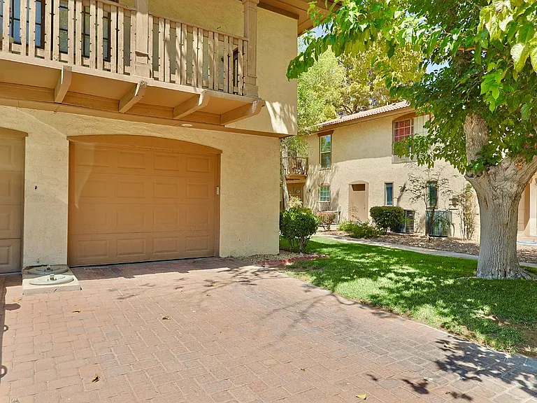 3181 Pinehurst Dr #D — Photo 4