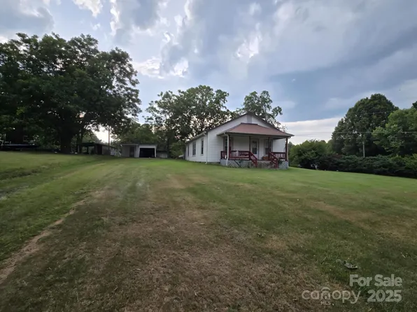 7601 Rhodhiss Rd, Connelly Springs, NC 28612