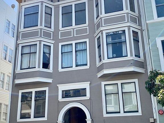 2nd image of 517 Greenwich St #521