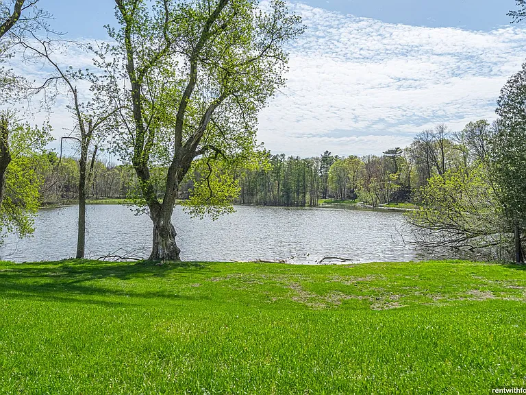 The Waters Edge — Photo 11