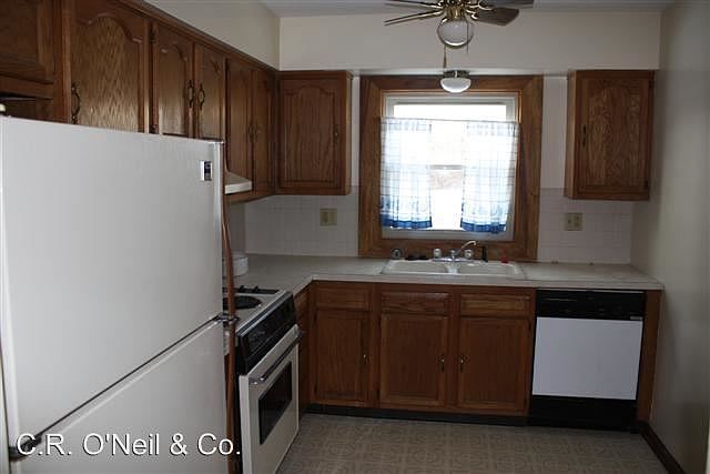 2nd image of 6592 Farlook Ct