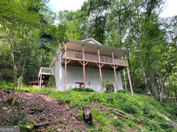 104 Travelers Ln, Clayton, GA 30525