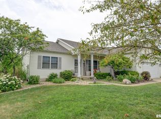145 Parkington Ct, Mt Zion, IL 62549