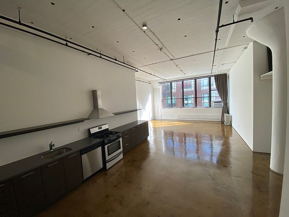 1st image of 240 Wythe Ave #210